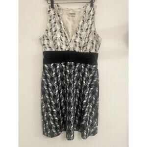 Patagonia Margot Dress Organic Cotton Black White Leaf A-line Size‎ L